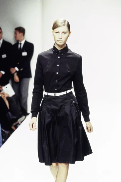 Look 3